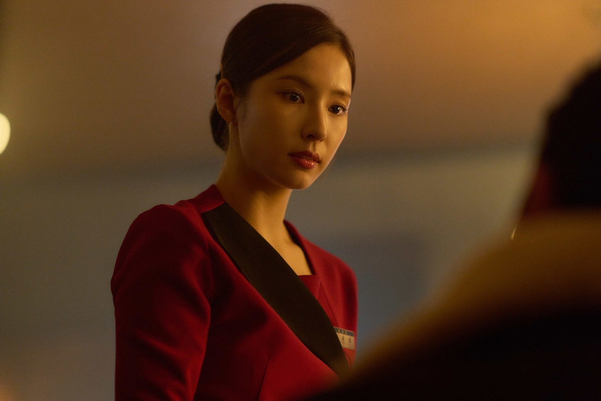 Shin Se-kyung's 'Elegant Desperation' Captivated the Screen... Director ...