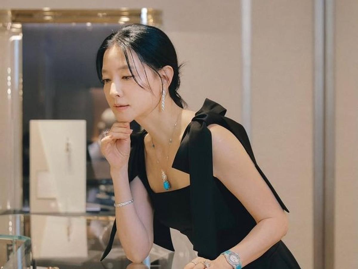 フォト&] イ・ヨンエ、新世界百貨店のイベントで変わらぬ優雅さを披露