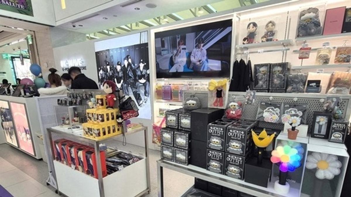 BTSグッズ品切れ騒動…シンセゲ免税店「K-WAVEゾーン」売上が120%急増
