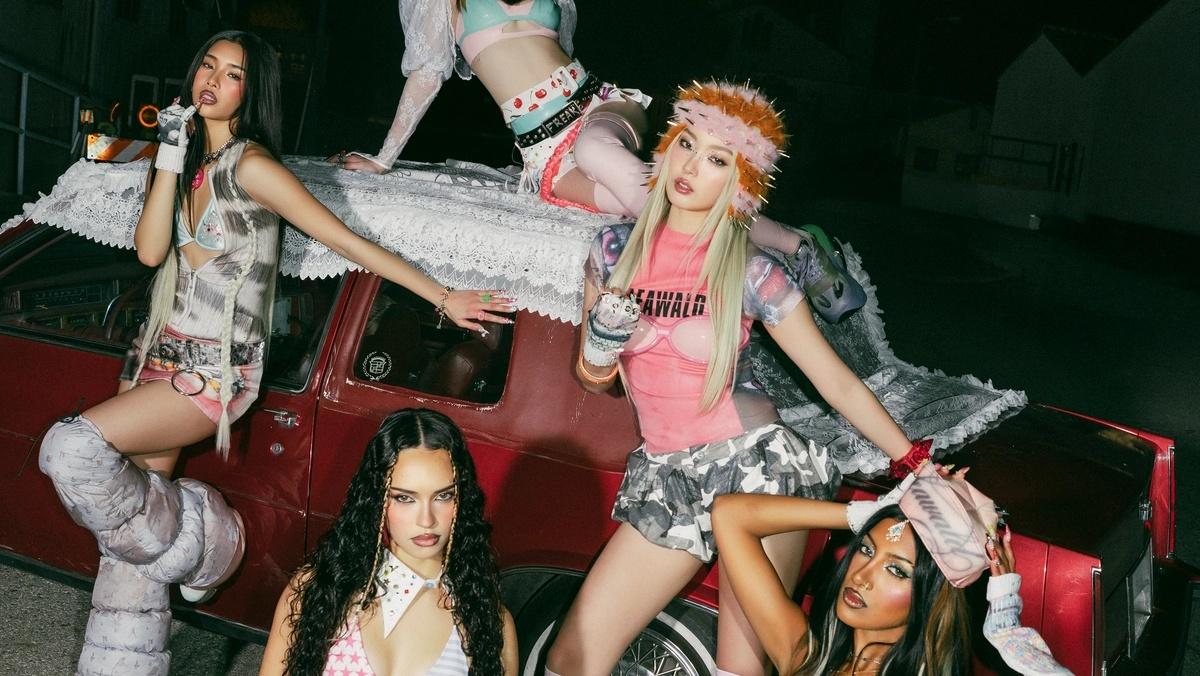 ビルボード入り' キャッツアイ、新曲『PINKY UP』をコーチェラで初披露