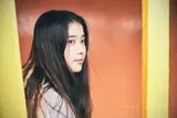 아무 의문 없이 당도한 지금, 아이유가 부르고 이지은이 연기한 궤적들