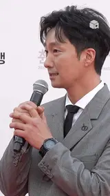 첫 마디 뱉자마자 탄성 터지는 박해일