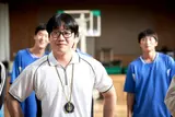 ‘족구왕’에 이어 이제 ‘농구왕’을 노리는 안재홍의 에너지 가득한 영화들