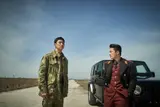 〈탈주〉·〈핸섬가이즈〉, 나란히 흥행 기록 세워
