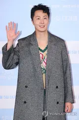 [フォト&] チョン・イル、'お母さんを捨てに行きます' 試写会での明るい笑顔