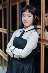 Kim Hyang-gi Challenges Herself as a Mother in the Movie 'Hanran'... 