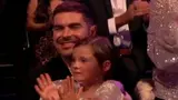 傑克·艾弗隆，'DWTS' 準決賽驚喜登場...弟弟迪倫·艾弗隆加油