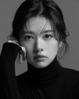 정소민, 흰엔터테인먼트와 전속계약