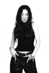 태연, SM엔터테인먼트와 재계약 체결... 19년 인연 이어간다