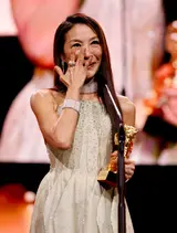 [Photo &] The 76th Berlin International Film Festival Opening Ceremony, Stars Who Shone on the Red Carpet - Michelle Yeoh Receives Honorary Golden Bear, Jury Member Bae Doona and Actress Yeom Hye-ran...