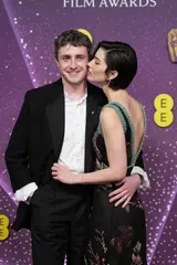 保羅·梅斯卡爾與格雷西·艾布拉姆斯，2026 BAFTA紅地毯正式情侶首秀