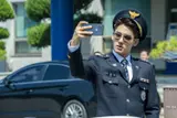 4월 2일 개봉 ‘끝장수사’ 정가람, 인플루언서 신입형사 ‘중호’로 매력 풀가동!