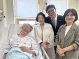 チェ・ブルアム病室訪問　チェ・フィヨン長官「得意のパハ笑いに安心」
