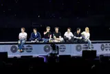 【照片&】BTS在釜山　與11萬名ARMY同慶13週年　熱到不行的〈阿里郎〉齊聲合唱「演唱會現場」