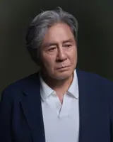 [Phỏng vấn] Choi Min-sik ②: ‘Notes from the Last Row’ phơi bày trần trụi bộ mặt của mặc cảm tự ti như một miếng thịt sống