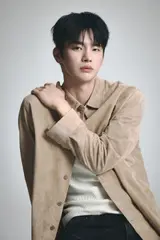 [Photos &] Seo In-guk on why he really chose three consecutive office dramas: “Not even a bit like me”