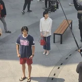 싱크로율 무엇 ㄷㄷ <유미의 세포들> 촬영 현장 속 이 배우의 비주얼