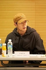 [충무로 통신] <빅토리><댓글부대> 크랭크인·조인성, 나홍진 감독 신작 <호프> 긍정 검토 등