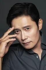 [인터뷰] <콘크리트 유토피아> 이병헌, “나와 공통분모가 하나도 없는 캐릭터였다.”
