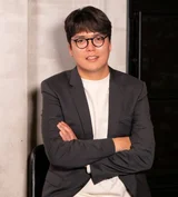 [인터뷰] 미성년자 영아 유기 사건 다룬 〈언니 유정〉… “극장 나서며 가족, 친구에게 전화 한 통 할 마음 들길” 정해일 감독