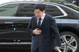 [照片&] HYBE 方時赫，最近兩次追加傳喚調查