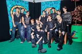 세븐틴, 데뷔 10주년 맞아 정규 5집 '해피 버스트데이' 발매