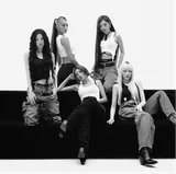 [フォト&] (ガールズ)アイドル、衝撃のデニム・ブラックルック… カムバックティーザーで「ビジュアルショック」