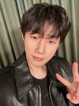 キム・ソンギュ、6集タイトル曲『君を思い出すと』MVティーザー公開…歴代級カムバック予告