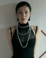 [포토&] 손예진, 파격 홀터넥 시스루 화보…현빈도 반할 고혹미