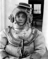 The Master of the World, Buster Keaton ① The Golden Age of Silent Film, Inventor of an Acrobatic Film Language