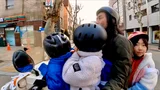 「主夫パパ」 4人きょうだいの専業主婦（主夫）を描くドキュメンタリー映画『反則王モンキー』