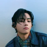 BTS V’s “Christmas Tree” Waits for a New Record—500 Million Spotify Streams