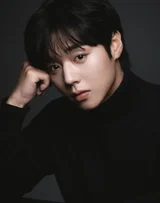 [Interview] Park Ji-hoon on Going From Danjong to a Military Cook, and From Rookie to Midlevel Status as an Actor