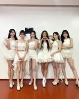 OH MY GIRL retrasa el regreso del grupo completo hasta la primera mitad de 2027…solos en la segunda mitad y prórroga del fanclub