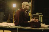 'Bugonia,' Hollywood Remake of 'Save the Earth,' Nominated in 3 Categories at the Critics Choice Awards