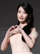 「下半期、台なしにしてごめん」IU　耳管開放症の悪化で9月コンサートを中止