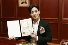 받은 사랑을 훈훈하게 돌려주는 배우들의 기부법