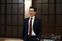 올해 재발견한 배우, 유재명에 대해 알아보자