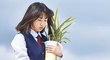 <여중생 A> 속 카메라가 인물과의 거리로 보여주는 것