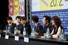 2020 베를린국제영화제, <사냥의 시간> 팀 비하인드 컷 공개