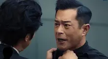 홍콩 누아르에 얼굴 액션까지 더하니 이런 영화가?