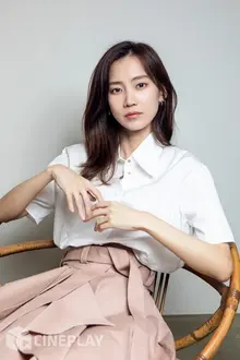 [인터뷰] <슬기로운 의사생활> 신현빈, 캐릭터로 기억되는 배우가 되고 싶다