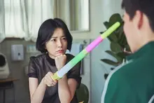 <보건교사 안은영>, 정의로워서가 아니라 외면할 도리가 없어서 싸우는 이들의 연대