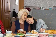 [할리우드 소식] 아콰피나, 흑인 문화 조롱 논란 해명