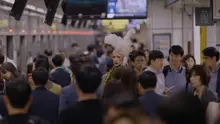 드랙 아티스트 <모어>, 단 한 번만이라도 그들의 외모 아닌 삶을 봐줄 순 없나?