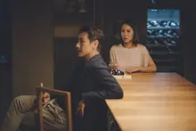 서울 사는 우리의 ‘몰라도 되는 특권’에서 〈기생충〉 이선균-조여정 가족을 떠올리다