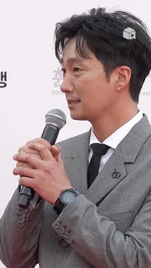 첫 마디 뱉자마자 탄성 터지는 박해일