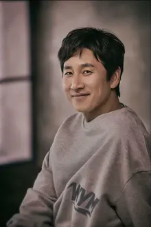 배우 이선균, 22년 연기 인생 정점에서 떠나다
