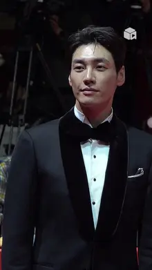 조각이 걸어들어오는데 그 조각이 에스코트까지 해줄 때 #김영광 [썸바디] | BIFF 2022