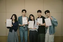 공명X신은수, 넷플릭스 〈고백의 역사〉에서 만난다